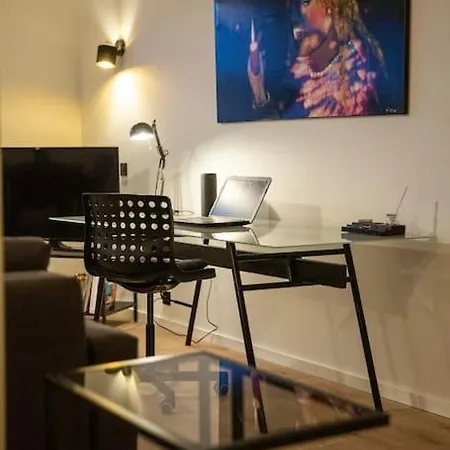 Neu, Voll Ausgestattetes Apartment Julich